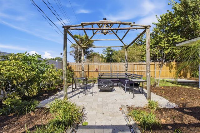 14096 PASSAGE WAY, Seminole, FL 33776