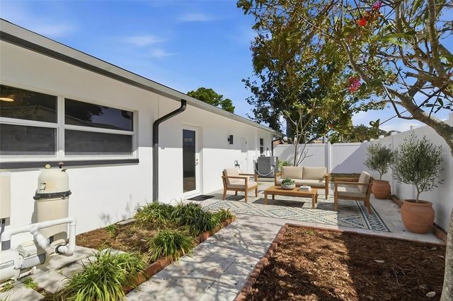 14096 PASSAGE WAY, Seminole, FL 33776