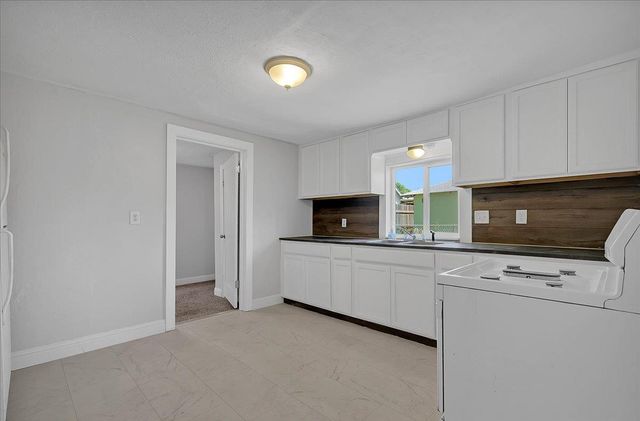 1613 9th Ave, Olivehurst, CA 95961