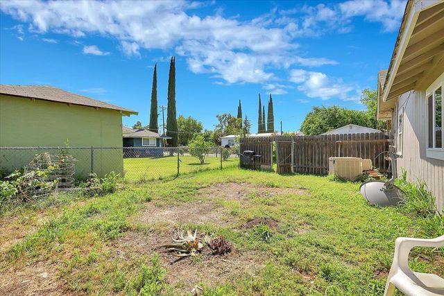 1613 9th Ave, Olivehurst, CA 95961