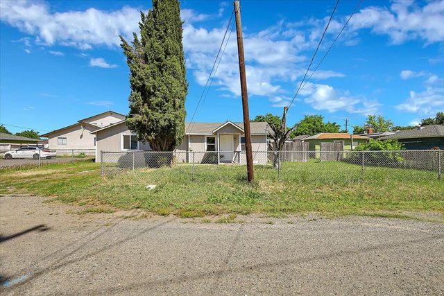 1613 9th Ave, Olivehurst, CA 95961