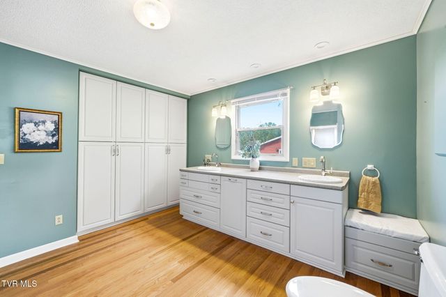 608 Southview Drive, Johnson City, TN 37601