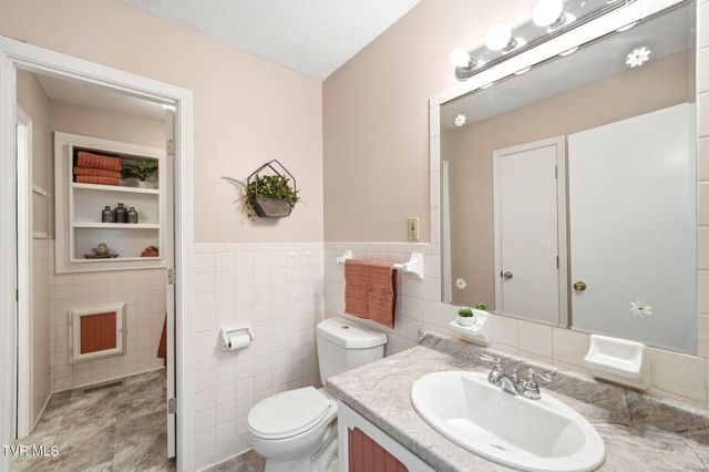 608 Southview Drive, Johnson City, TN 37601