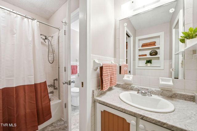 608 Southview Drive, Johnson City, TN 37601