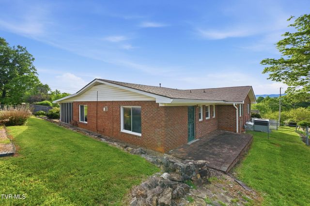 608 Southview Drive, Johnson City, TN 37601