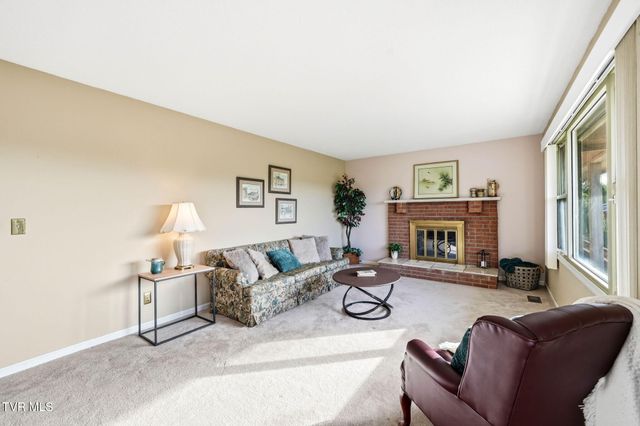 608 Southview Drive, Johnson City, TN 37601