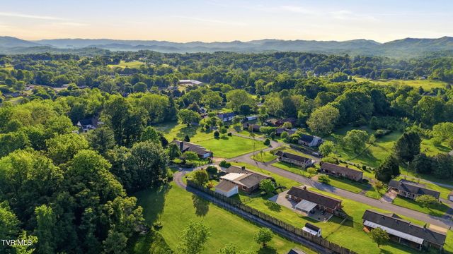 608 Southview Drive, Johnson City, TN 37601