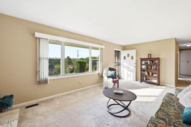 608 Southview Drive, Johnson City, TN 37601