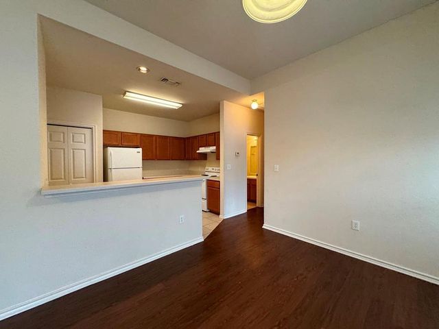 1717 CONSTANTINO CIR B, Austin, TX 78745