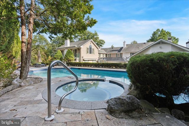 1087 MOUNT EYRE RD, Washington Crossing, PA 18977