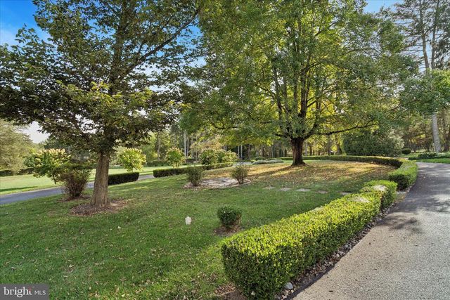 1087 MOUNT EYRE RD, Washington Crossing, PA 18977