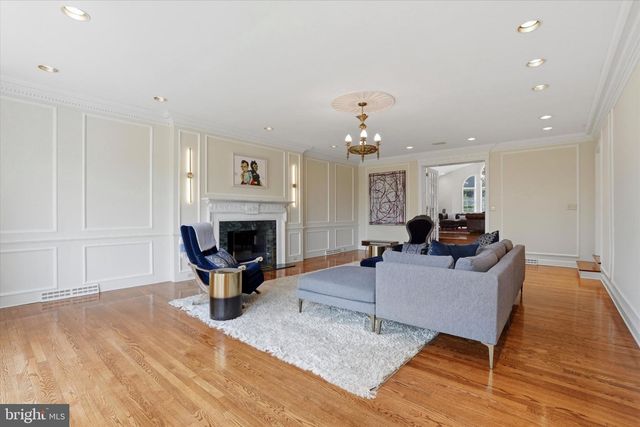 1087 MOUNT EYRE RD, Washington Crossing, PA 18977