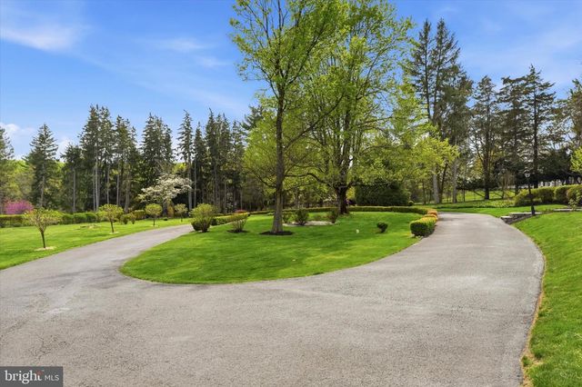 1087 MOUNT EYRE RD, Washington Crossing, PA 18977