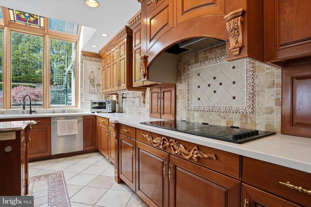 1087 MOUNT EYRE RD, Washington Crossing, PA 18977