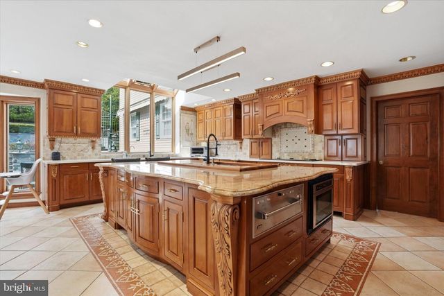 1087 MOUNT EYRE RD, Washington Crossing, PA 18977