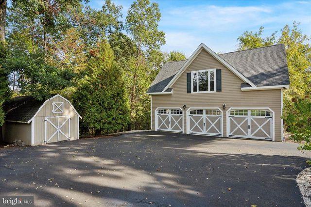 1087 MOUNT EYRE RD, Washington Crossing, PA 18977