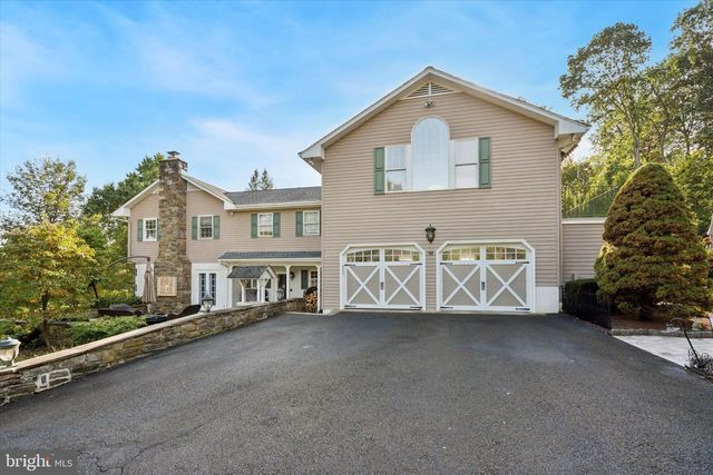 1087 MOUNT EYRE RD, Washington Crossing, PA 18977