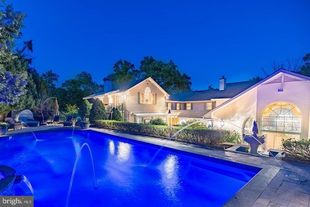 1087 MOUNT EYRE RD, Washington Crossing, PA 18977