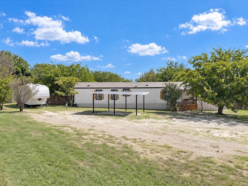 4113 Goliad Drive, Granbury, TX 76048 — photo 2