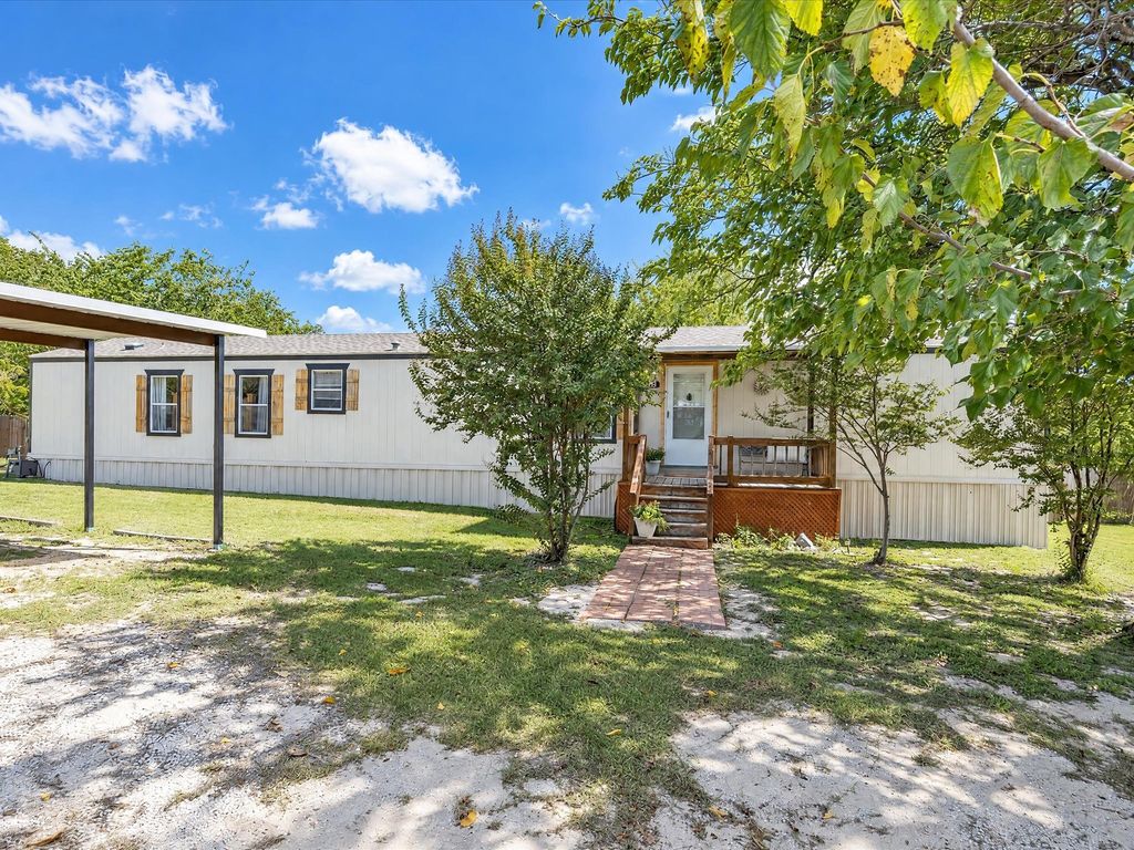 4113 Goliad Drive, Granbury, TX 76048 — photo 5