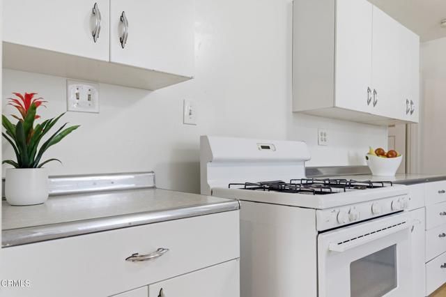 916 E Santa Paula Street, Santa Paula, CA 93060