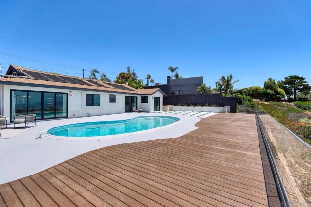 2222 Bahia Dr, La Jolla, CA 92037