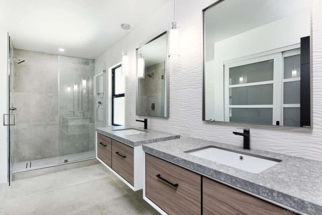 2222 Bahia Dr, La Jolla, CA 92037