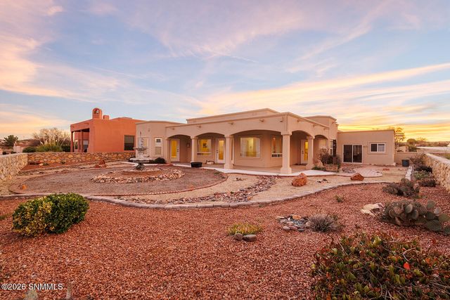 1156 Castile Court, Las Cruces, NM 88007