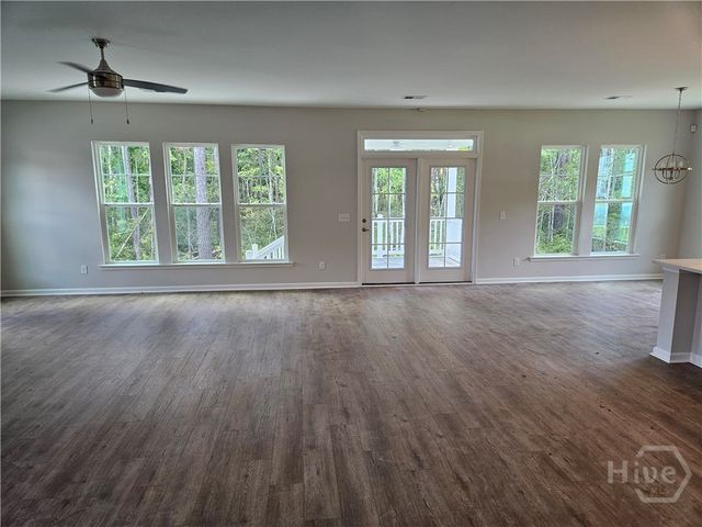 225 Glendale Circle, Richmond Hill, GA 31324