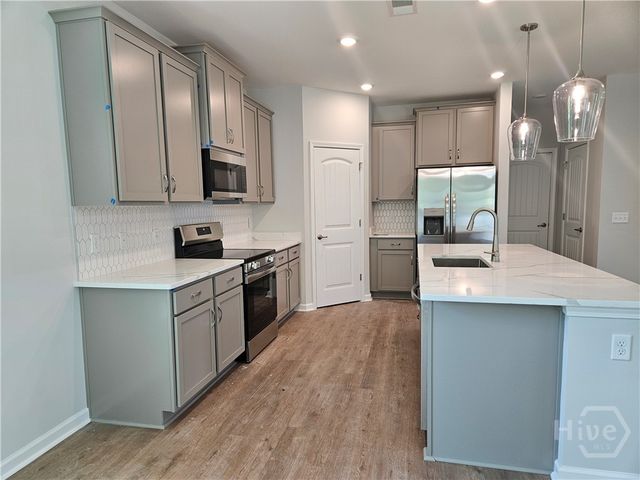 225 Glendale Circle, Richmond Hill, GA 31324