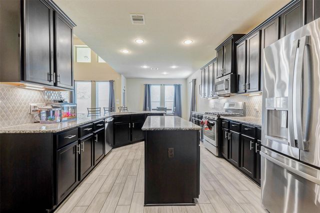 5319 Lauren Manor Drive, Brookshire, TX 77423