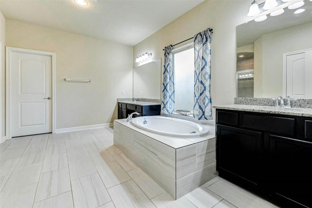 5319 Lauren Manor Drive, Brookshire, TX 77423