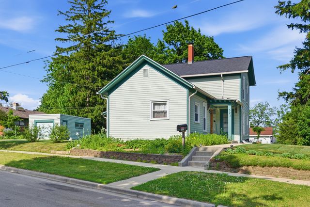 327 Silver Street, Elgin, IL 60123