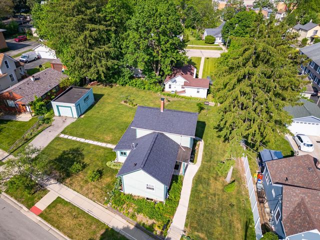 327 Silver Street, Elgin, IL 60123