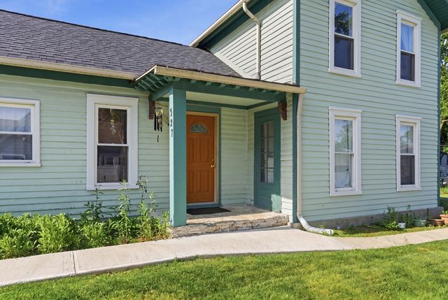 327 Silver Street, Elgin, IL 60123