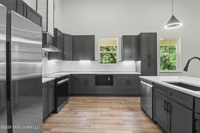7510 Mahoney Drive, Pass Christian, MS 39571