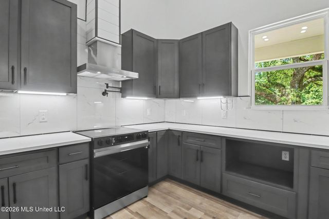 7510 Mahoney Drive, Pass Christian, MS 39571