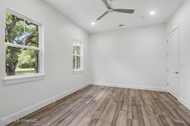 7510 Mahoney Drive, Pass Christian, MS 39571