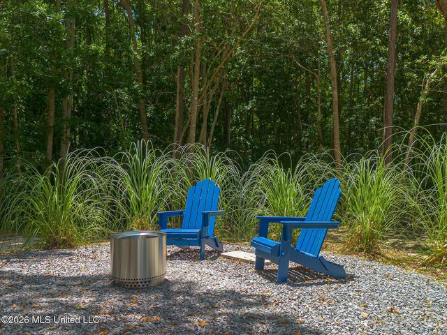7510 Mahoney Drive, Pass Christian, MS 39571