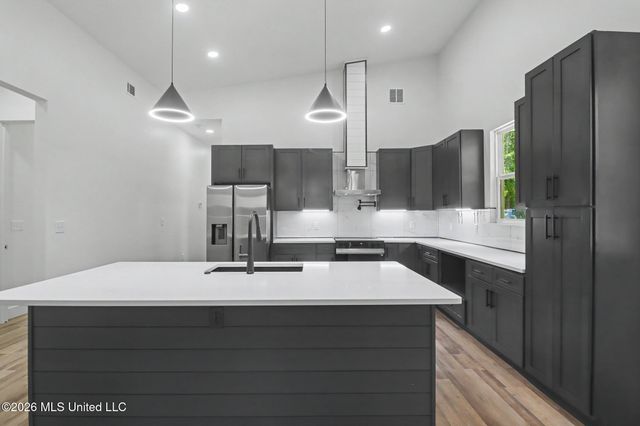 7510 Mahoney Drive, Pass Christian, MS 39571