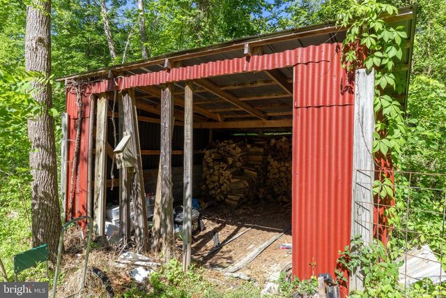 873 ENTRY RUN RD, Stanardsville, VA 22973