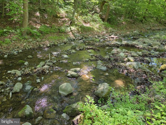 873 ENTRY RUN RD, Stanardsville, VA 22973