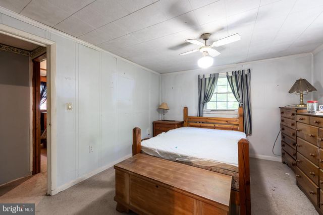 873 ENTRY RUN RD, Stanardsville, VA 22973