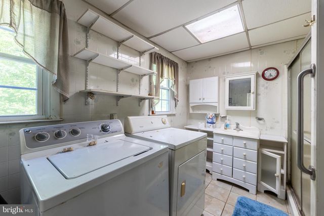 873 ENTRY RUN RD, Stanardsville, VA 22973
