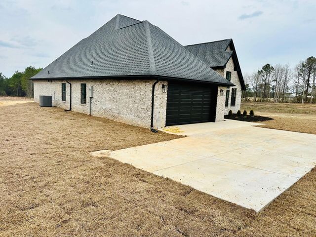 77 Bates Ave., Purvis, MS 39475