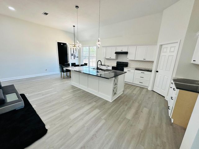 77 Bates Ave., Purvis, MS 39475