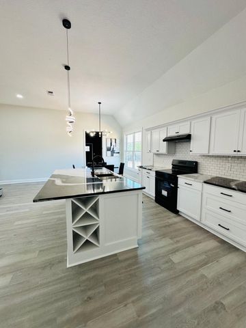 77 Bates Ave., Purvis, MS 39475