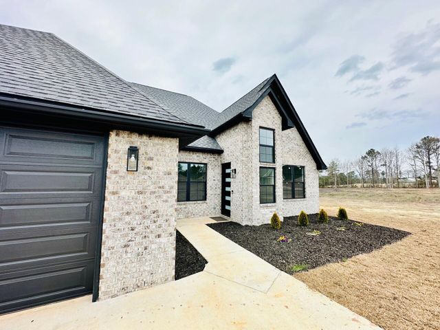 77 Bates Ave., Purvis, MS 39475