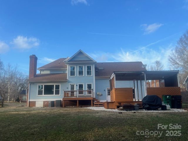 8428 Meadowcroft Court, Charlotte, NC 28215