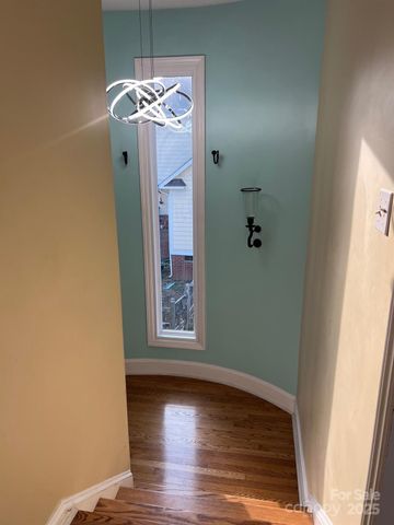 8428 Meadowcroft Court, Charlotte, NC 28215